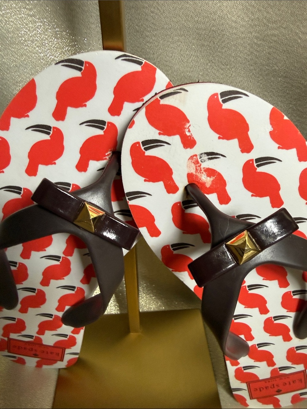 KATE SPADE Red Toucan Pattern Flip Sandals with Brown Straps - Picture 3 of 5